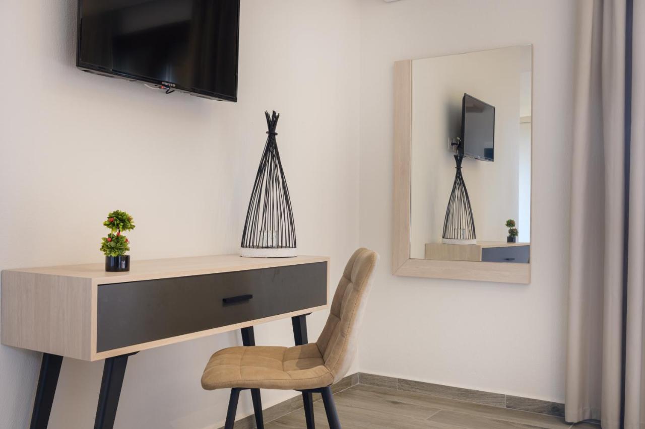 M&B Boutique Apartments Nea Roda Exterior foto