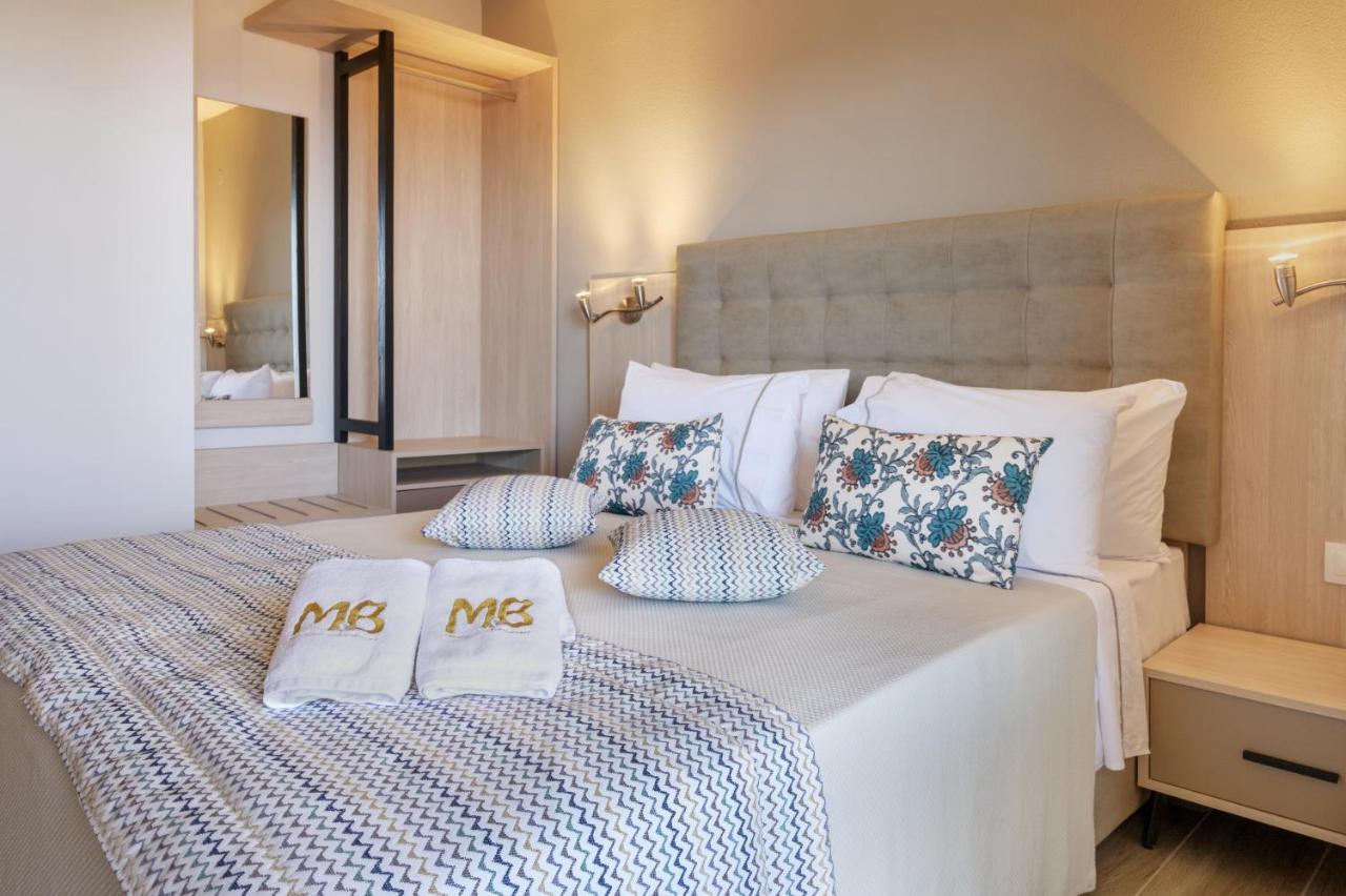 M&B Boutique Apartments Nea Roda Exterior foto