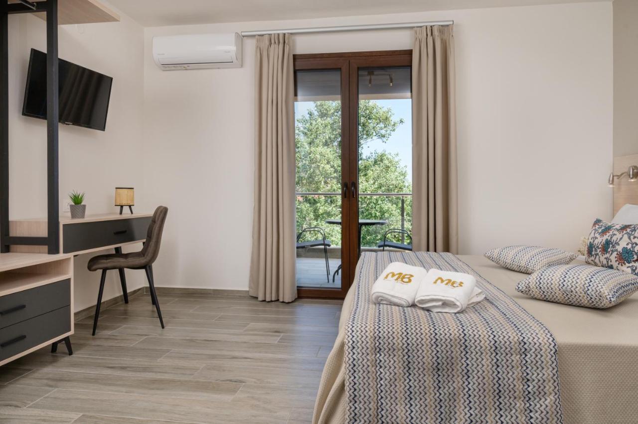 M&B Boutique Apartments Nea Roda Exterior foto