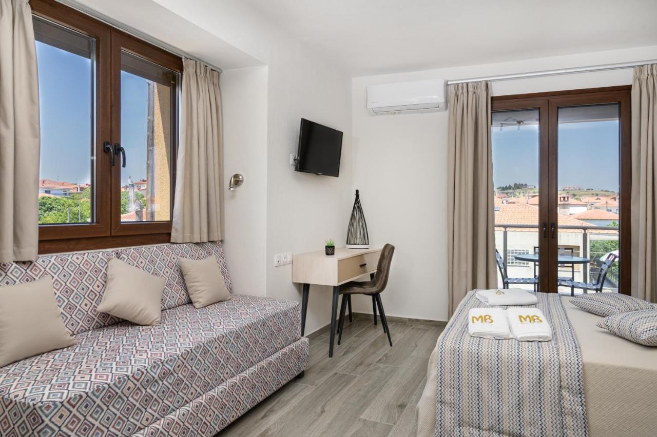 M&B Boutique Apartments Nea Roda Exterior foto